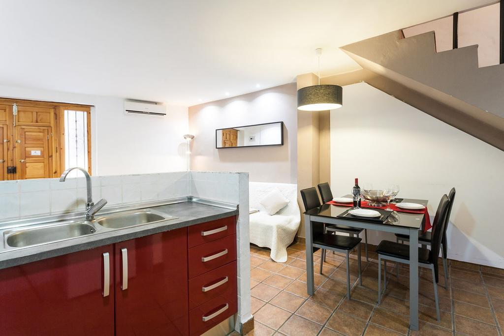 Like Apartments Lonja Valencia Exterior foto
