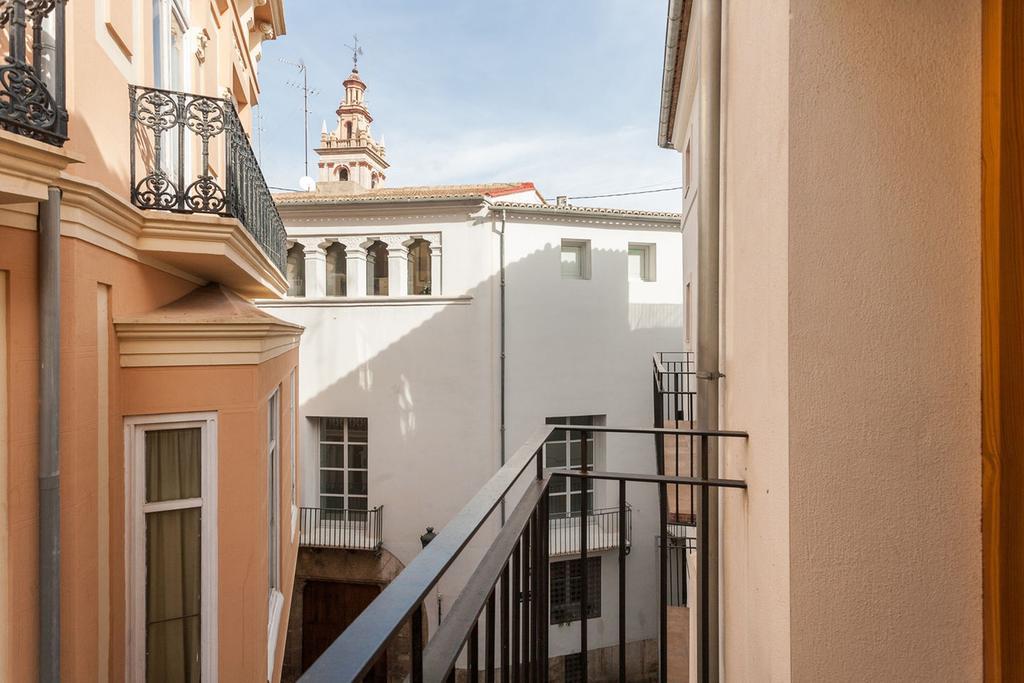 Like Apartments Lonja Valencia Exterior foto