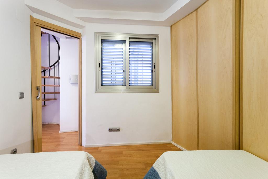 Like Apartments Lonja Valencia Exterior foto