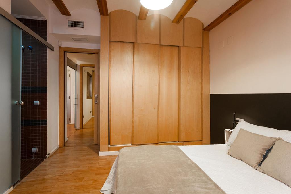 Like Apartments Lonja Valencia Exterior foto