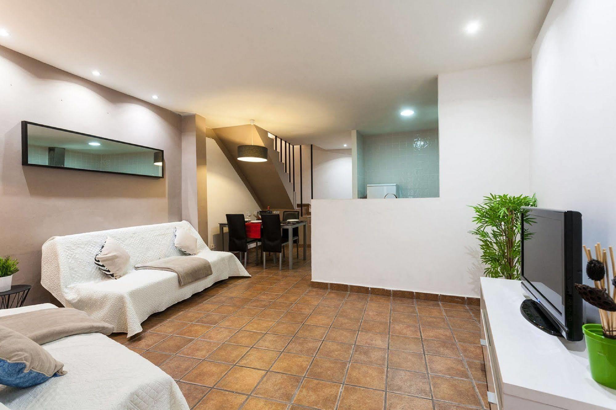 Like Apartments Lonja Valencia Exterior foto
