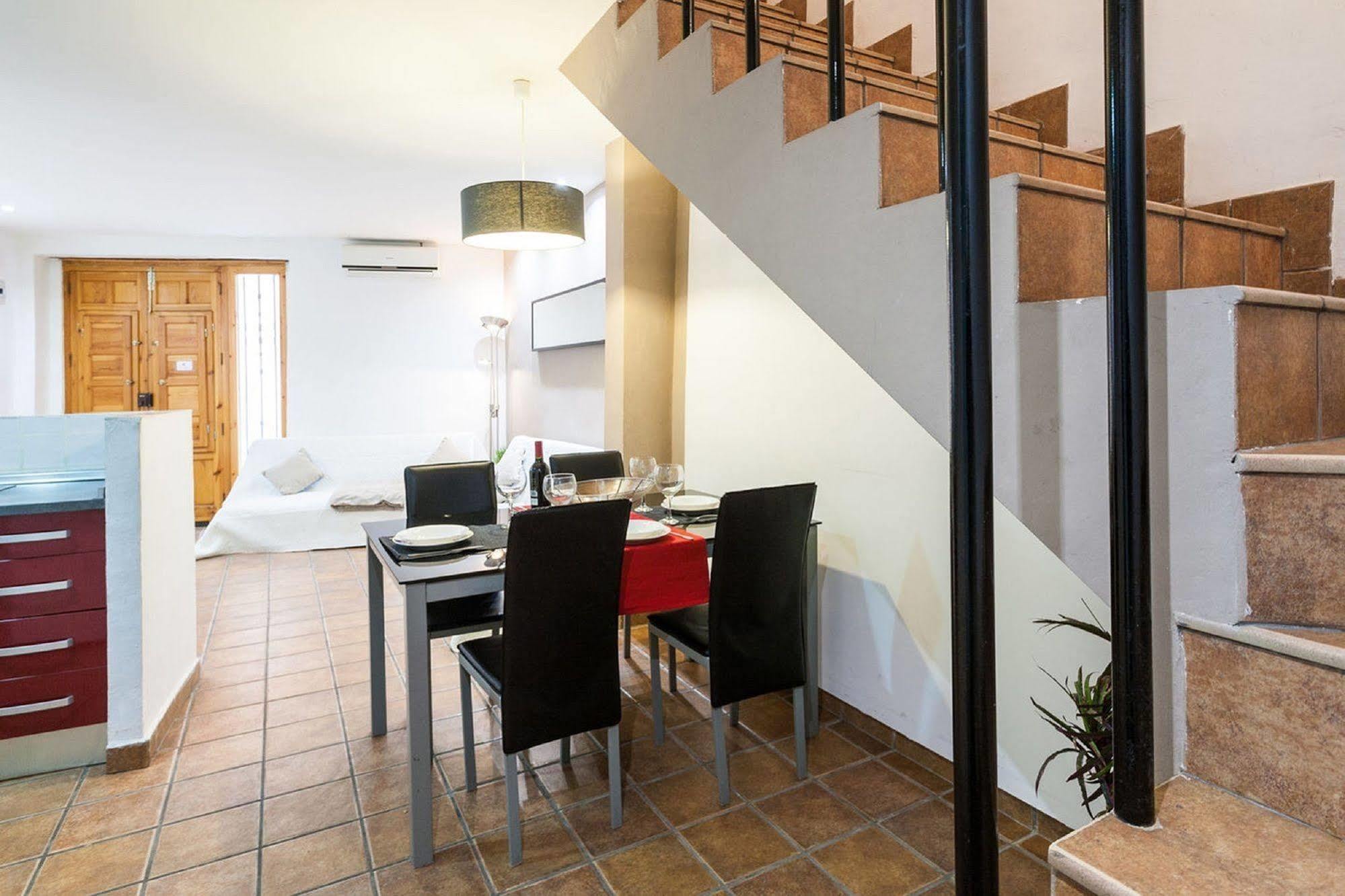 Like Apartments Lonja Valencia Exterior foto